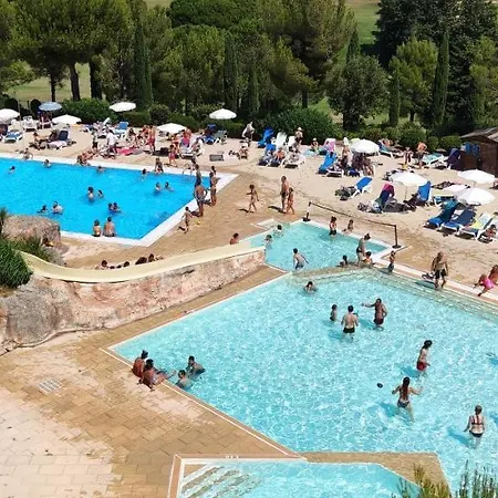 5 People With Beautiful Sea View Drammont